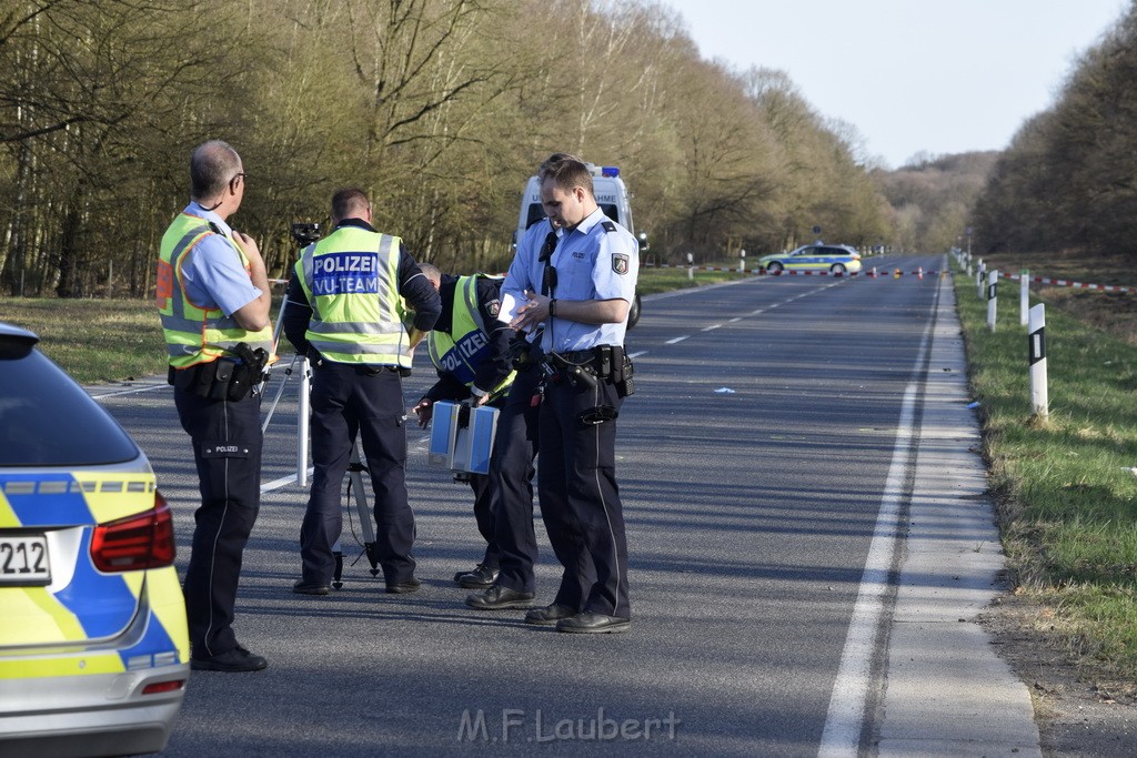 Schwerer VU Krad Fahrrad Koeln Porz Alte Koelnerstr P181.JPG - Miklos Laubert